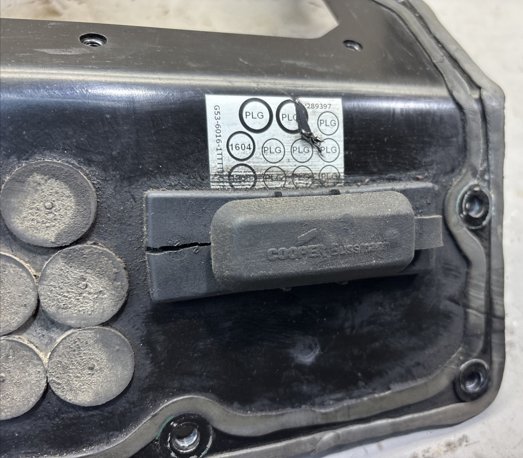 PETERBILT 579 PACCAR CAB FIREWALL BULKHEAD ASSEMBLY R64-6162