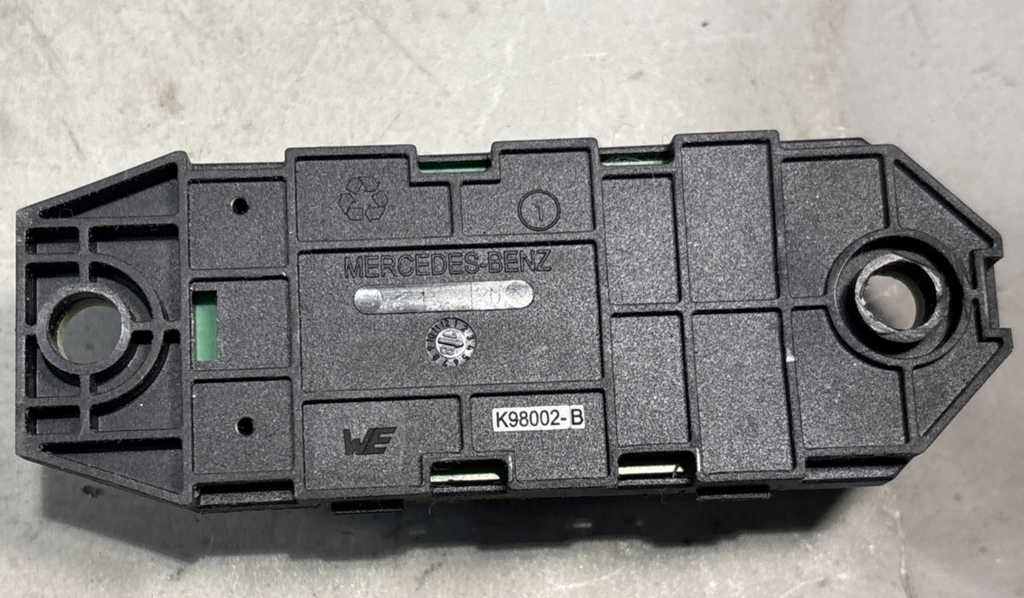 2018-2024 FREIGHTLINER CASCADIA PLUG COUPLING HOUSING CONTROL MODULE OEM