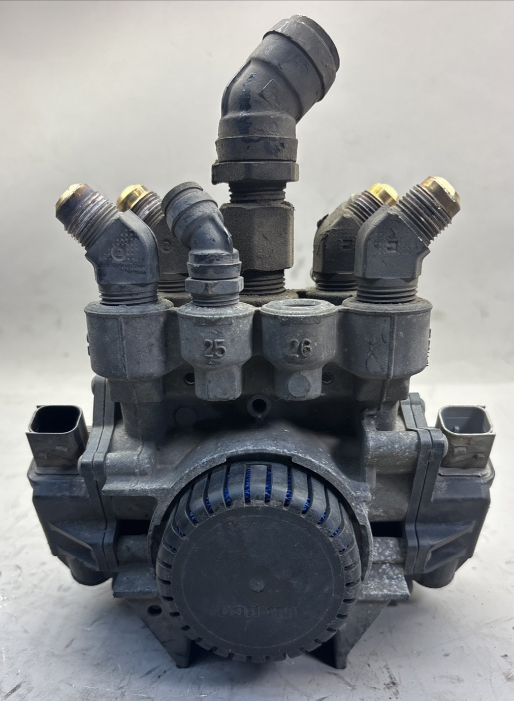 Freightliner Cascadia Wabco Anti Lock Braking System ABS Valve OEM 9760001070037
