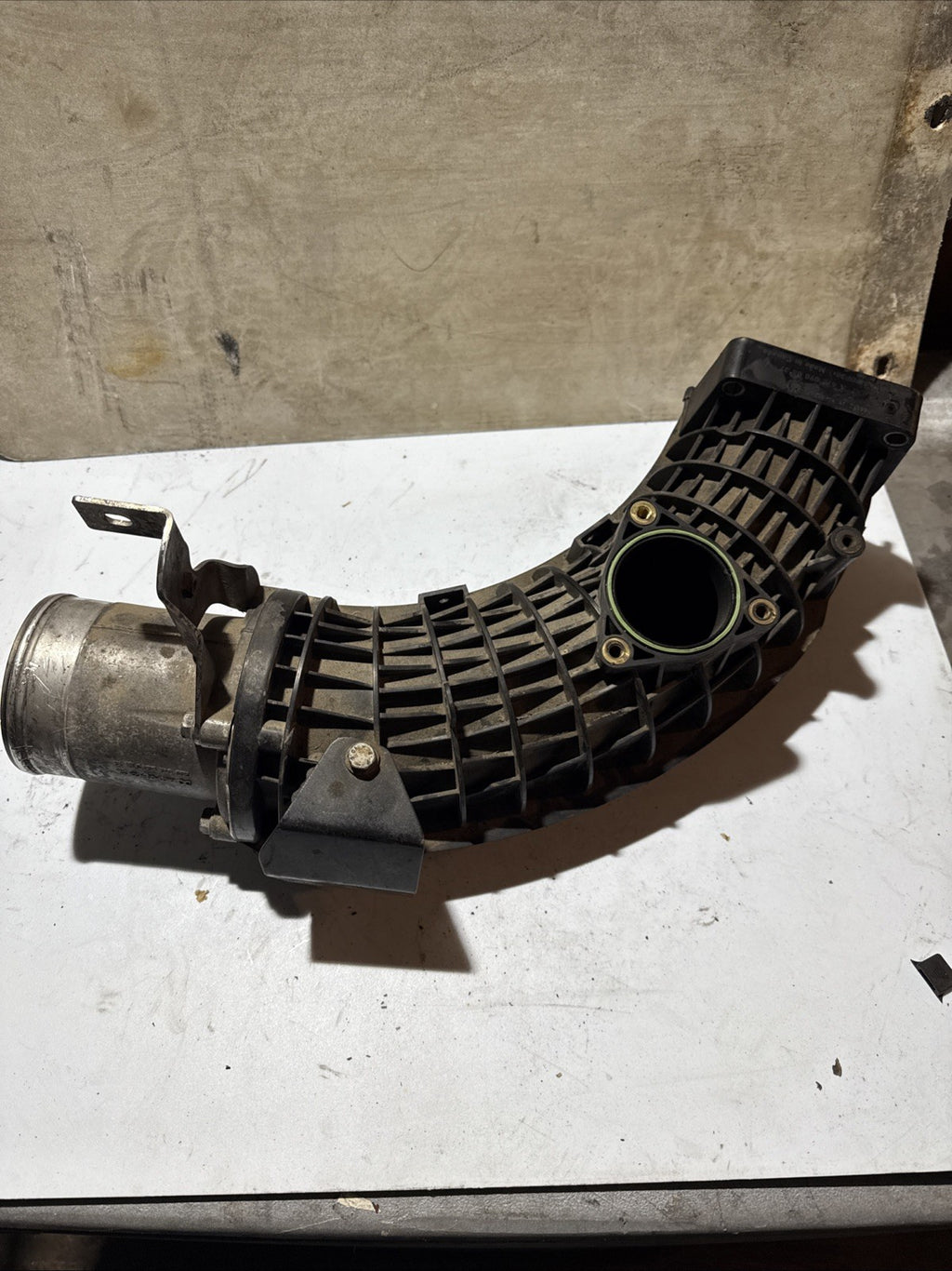 2018-24 FREIGHTLINER CASCADIA 14.8L DD15 ENGINE INTAKE MANIFOLD A4720900437 OEM