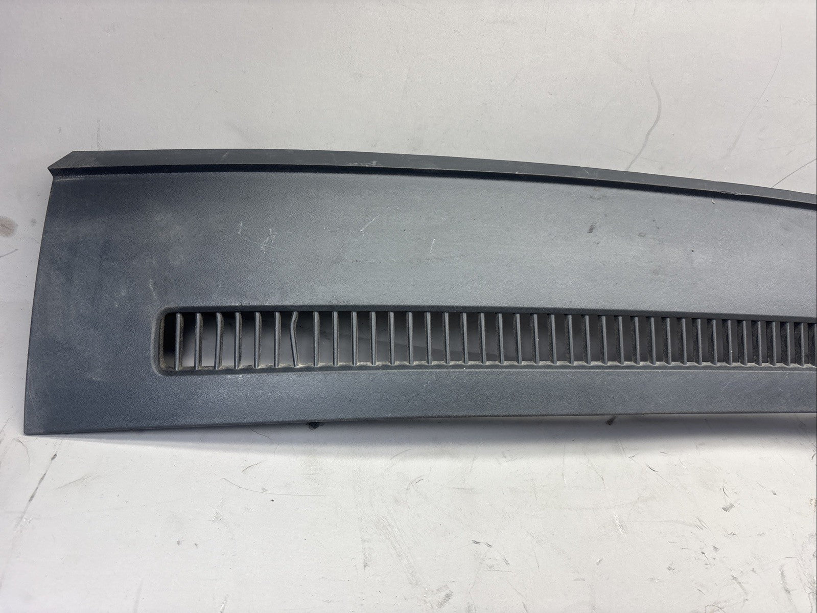 FREIGHTLINER CASCADIA RIGHT DASH BOARD VENT PANEL TRIM COWEL 22-73791-010