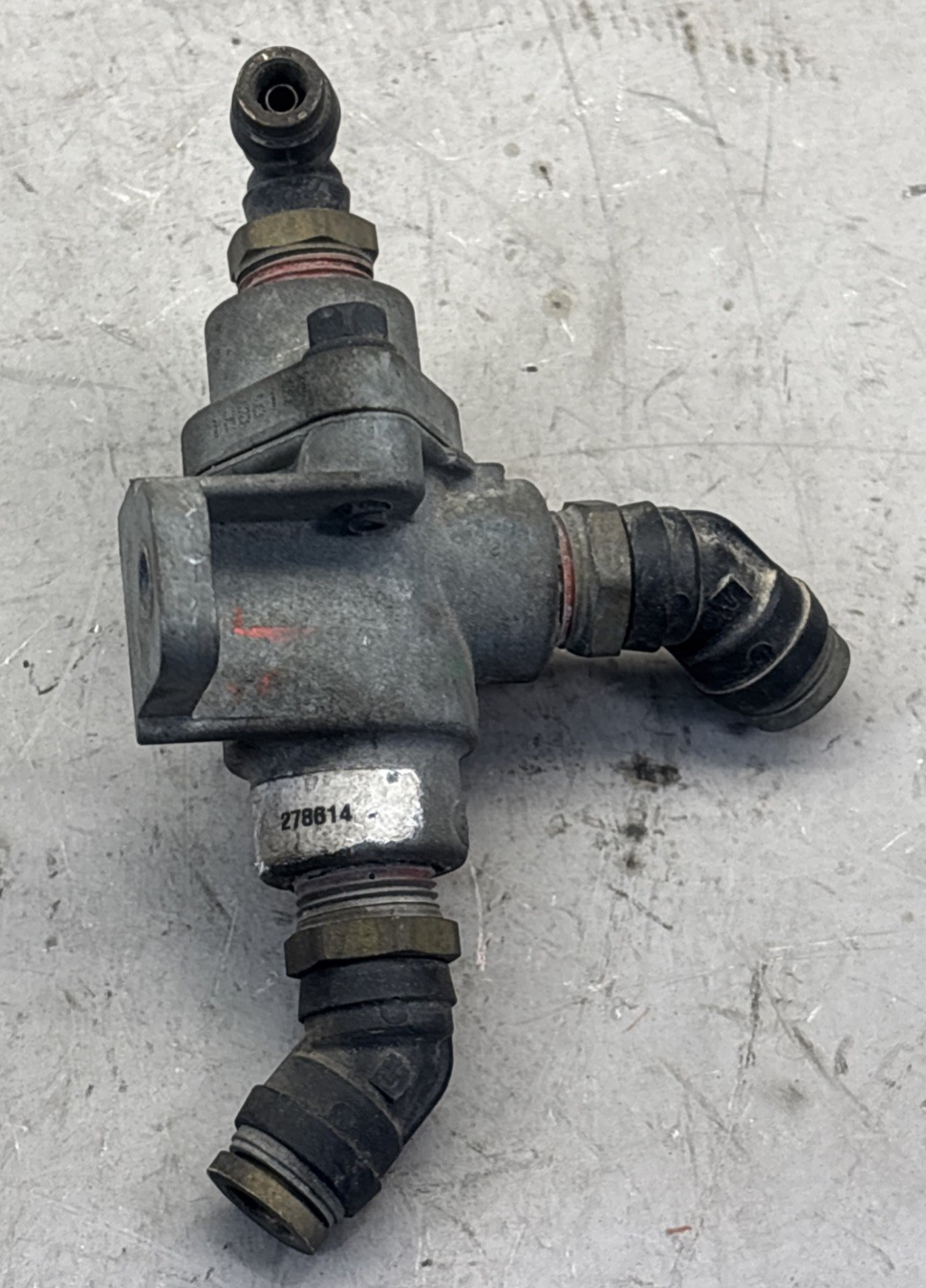 Bendix Double Check Air Brake Valve T-239672-D 5019353 DC-4
