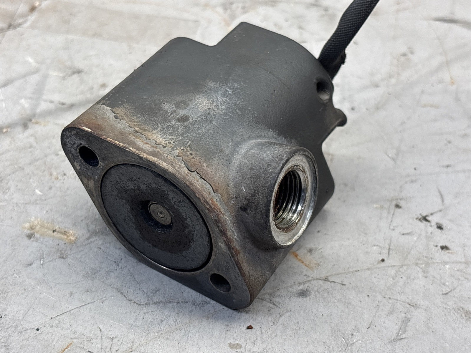 1832311 Geniune Paccar Doser Injection Module for MX13
