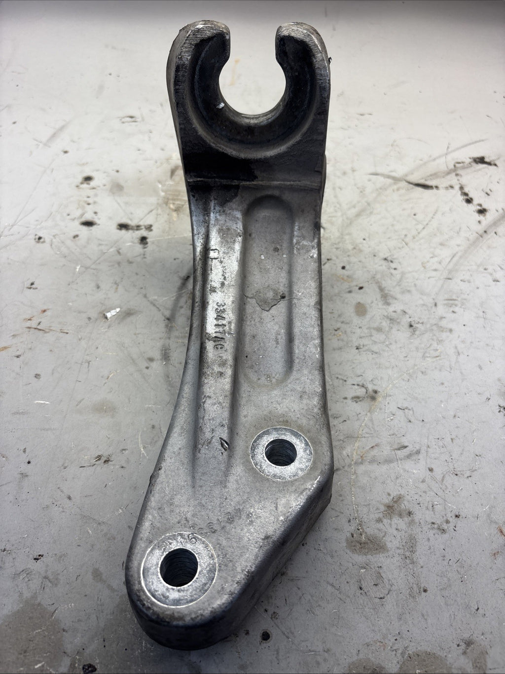 OEM Freightliner Radiator Support Bracket LH Side P/N:05-30928-000