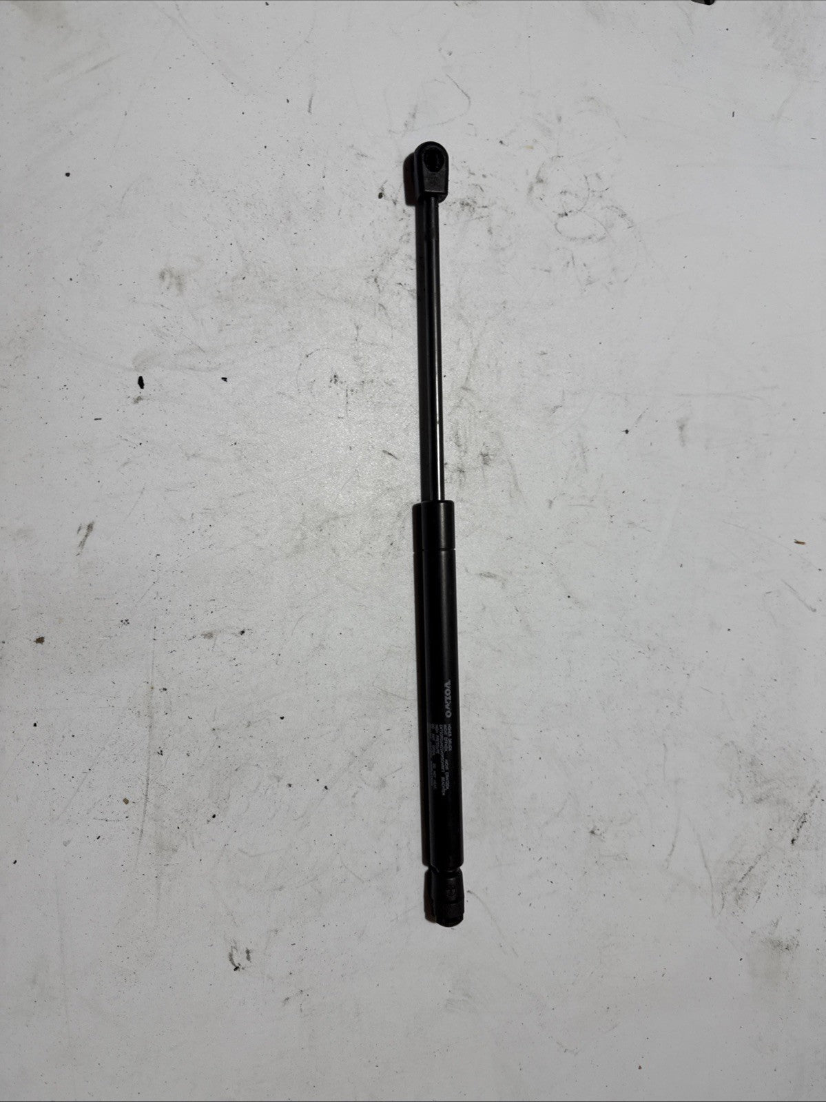 2018-2024 VOLVO VNL 860 REAR RIGHT TAILGATE TRUNK CABIN SHOCK STRUT 3981920 OEM