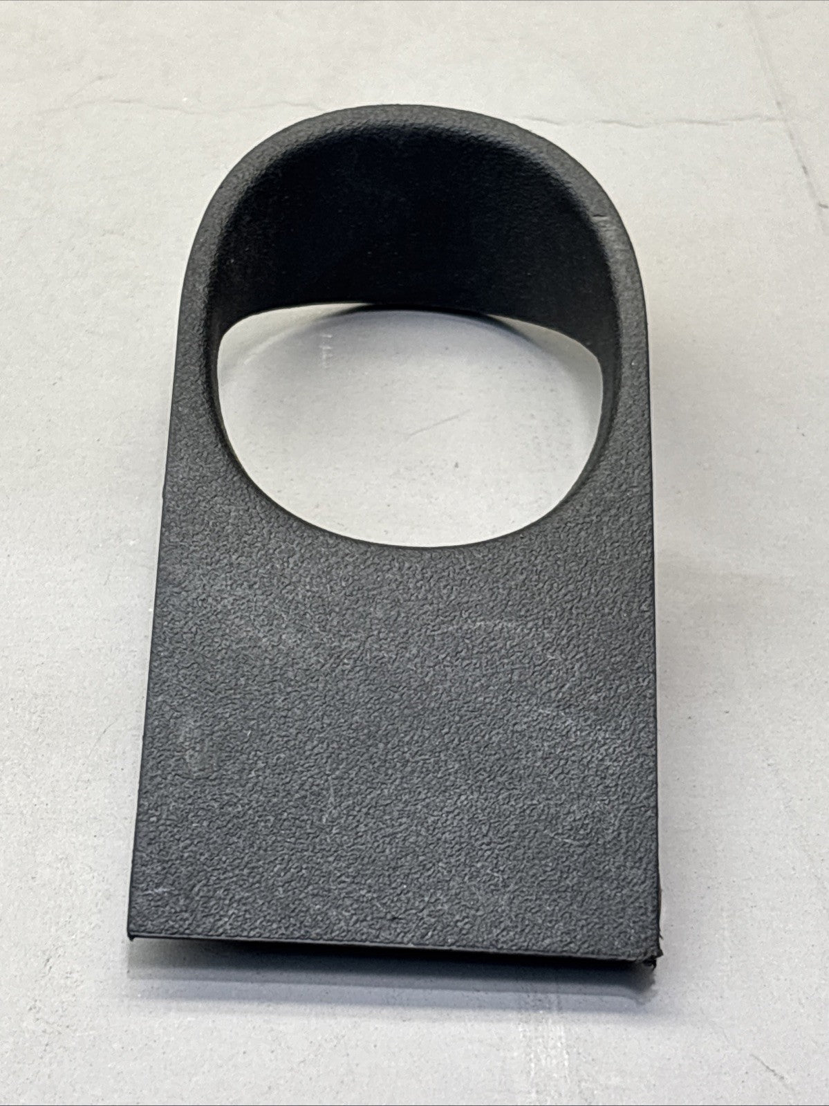 2018-2024 VOLVO VNL 860 STEERING COLUMN TRIM COVER PANEL 82269596 OEM
