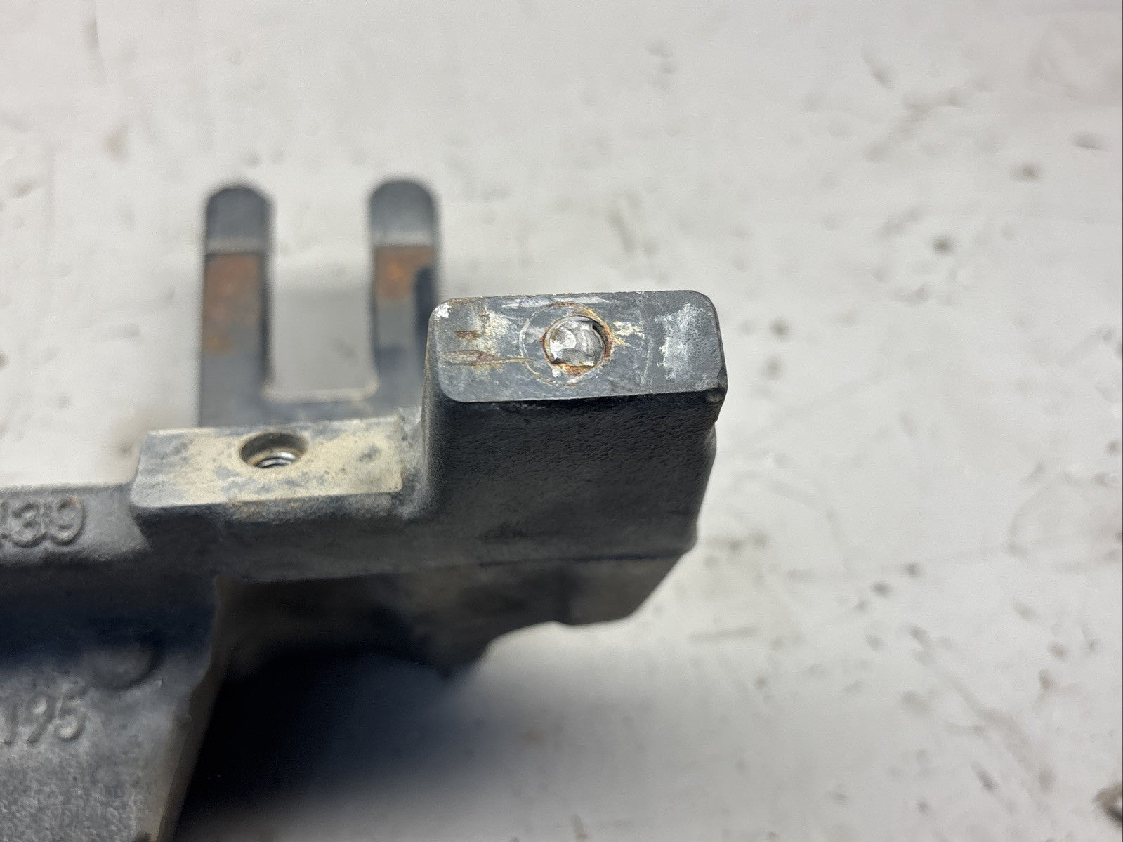 Peterbilt 579 Paccar MX13 EGR Bracket 2052195 2019 OEM