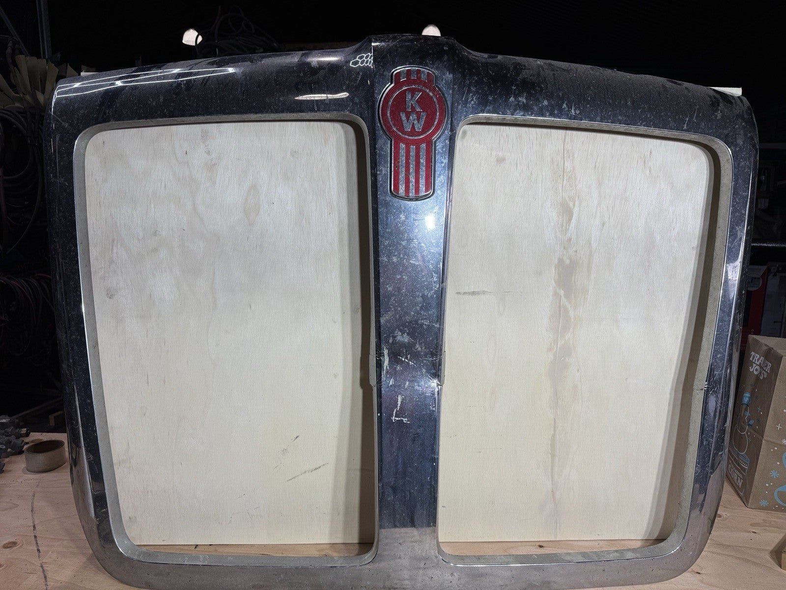 2015-2022  Kenworth T680 L29-6155-100 L45-6064-110 Grille Frame