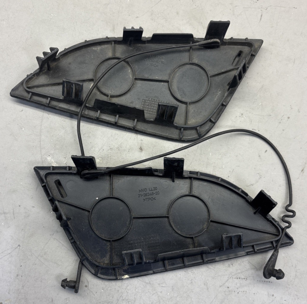 FREIGHTLINER  #21-29246-10, 21-29246-20  RH & LH TOW HOOK COVERS  J248