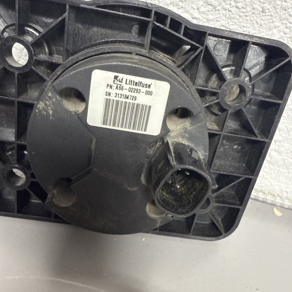 A66-02293-000 Switch for Freightliner