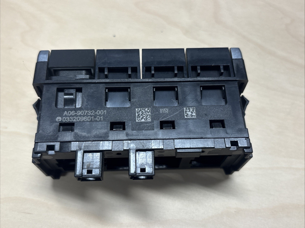 Freightliner Rocker Switch Panel  A06-90732-001