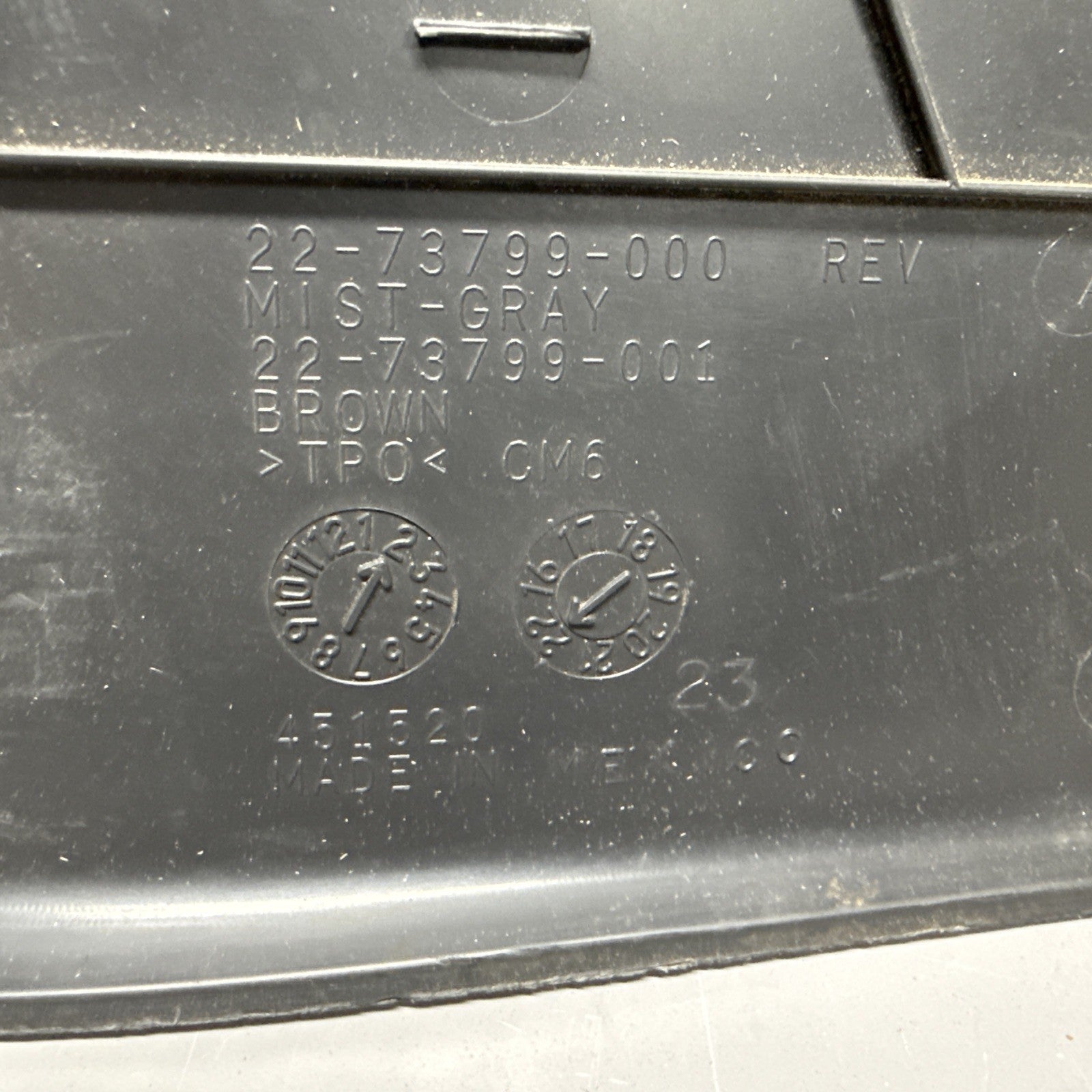 18-2024 FREIGHTLINER CASCADIA FRONT RIGHT ELECTRICAL BAY COVER 22-73799-000 OEM