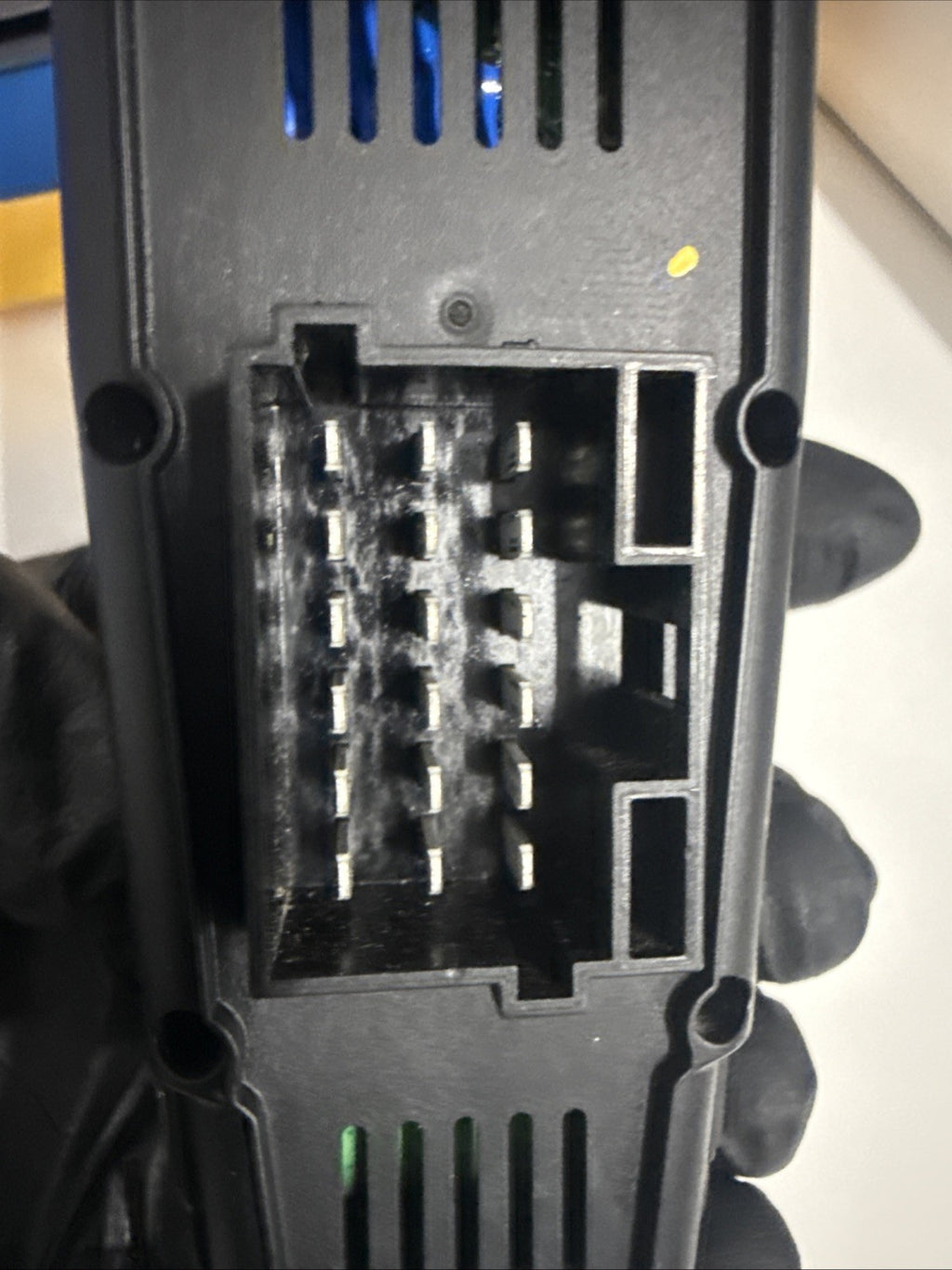 Q27-1029-1101 KENWORTH T680 2021 DOOR ELECTRICAL SWITCH