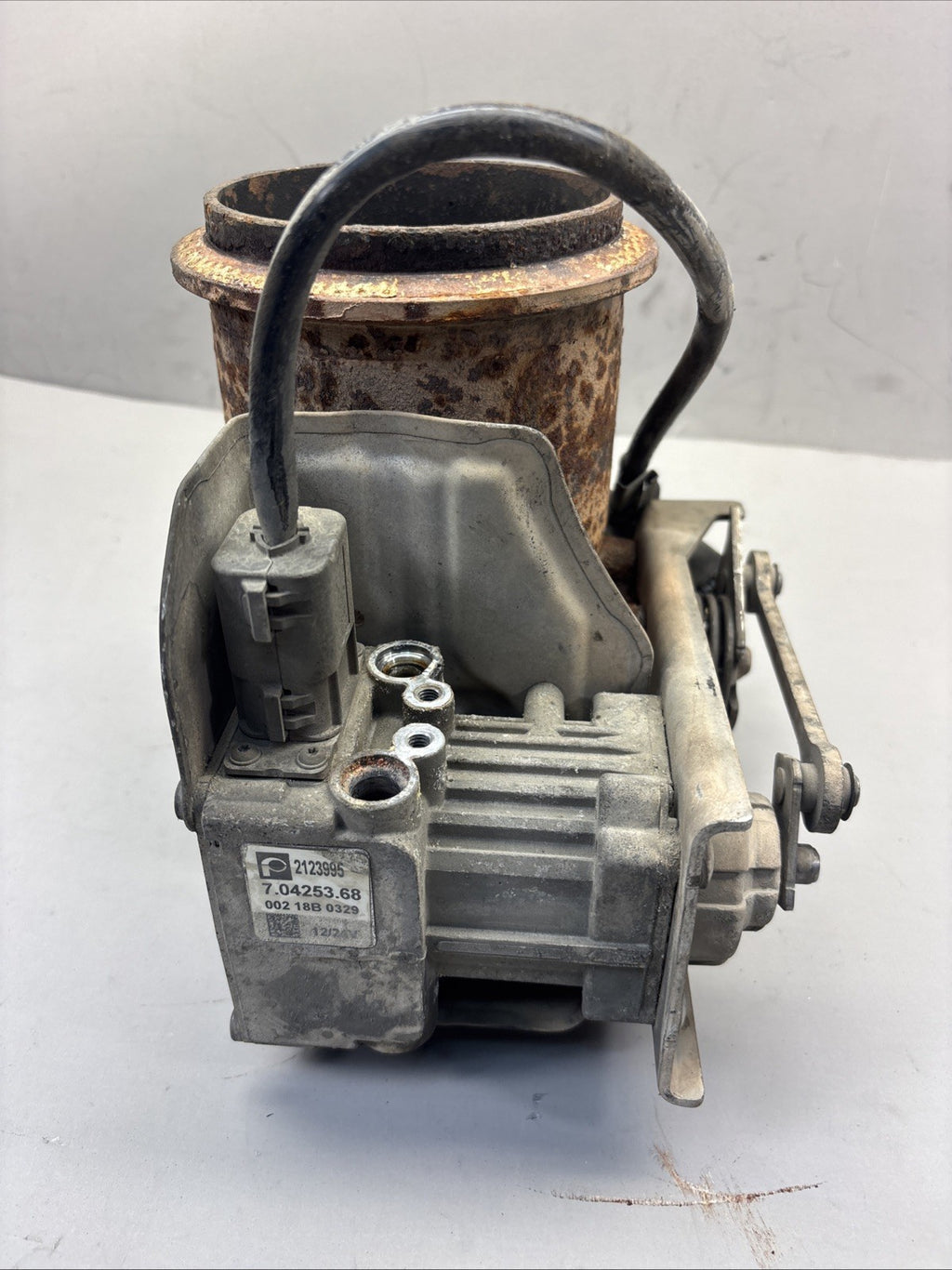 2123995 Genuine Paccar EGR Control Valve NEED NEW SPRING, SEE PICTURES.