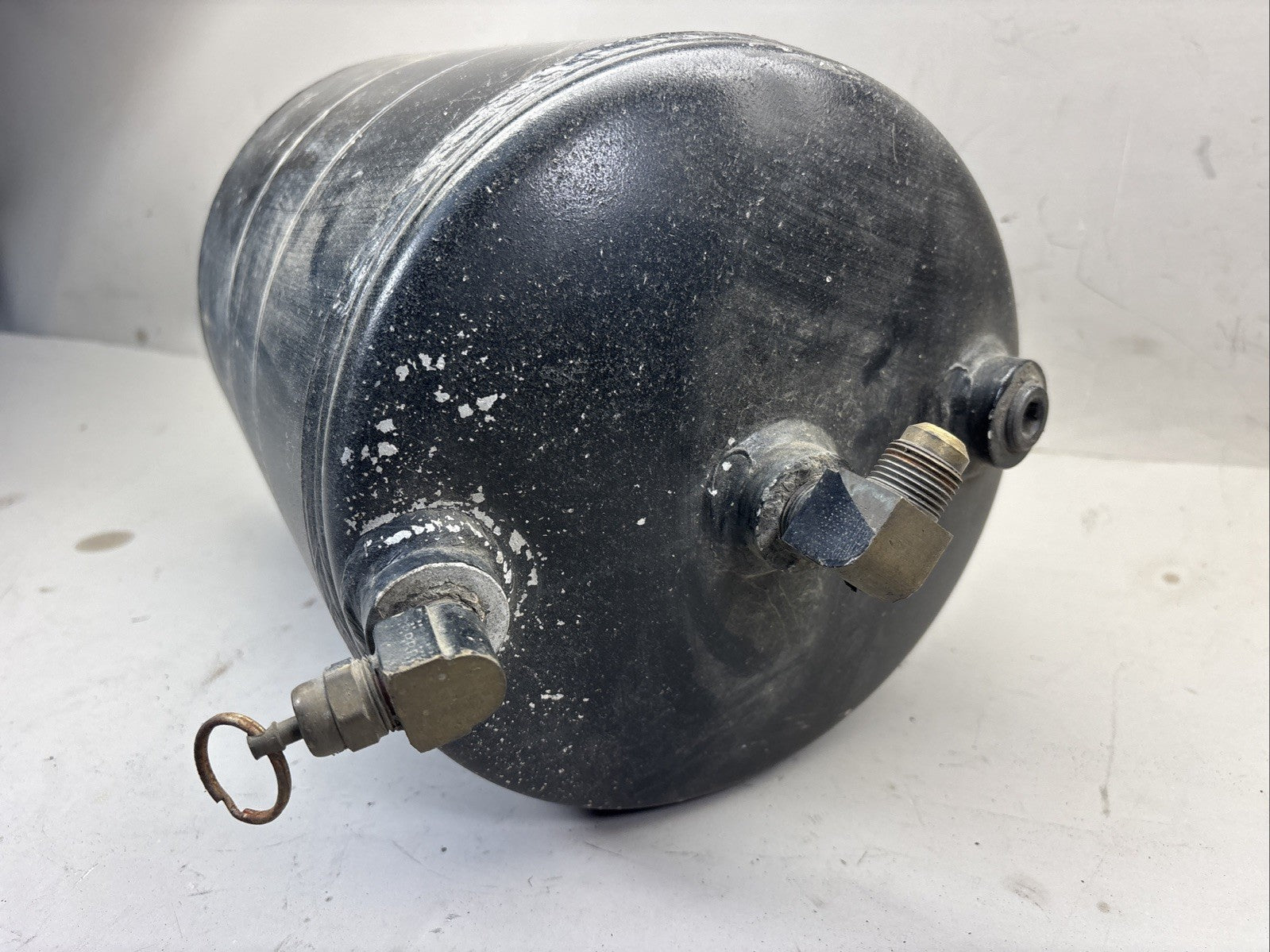 FREIGHTLINER CASCADIA TRANSMISION AIR TANK 12-22432-003 OEM