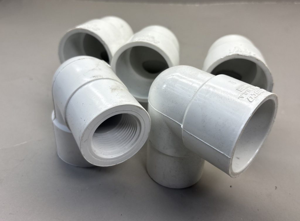 Lot of 5 LASCO 1-1/2"x 1" SP x Slip 90° Degree Elbow Schedule 40 PVC D2466