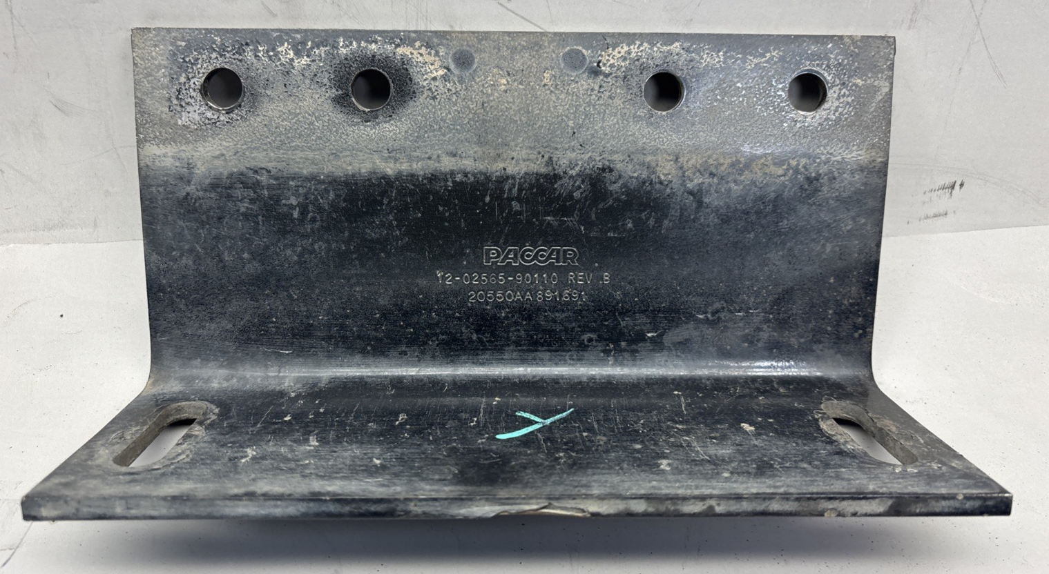 KENWORTH Plate - Midship Bearing  P/N: 12-02565-90110