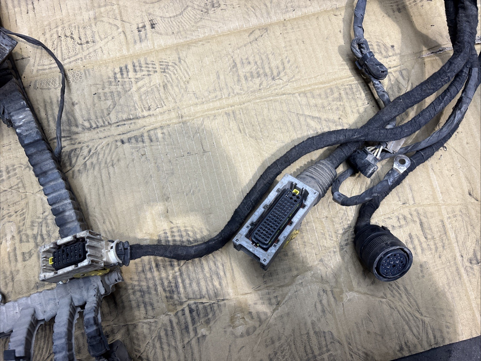 Paccar D92-1082 Harness Engine Mx 13