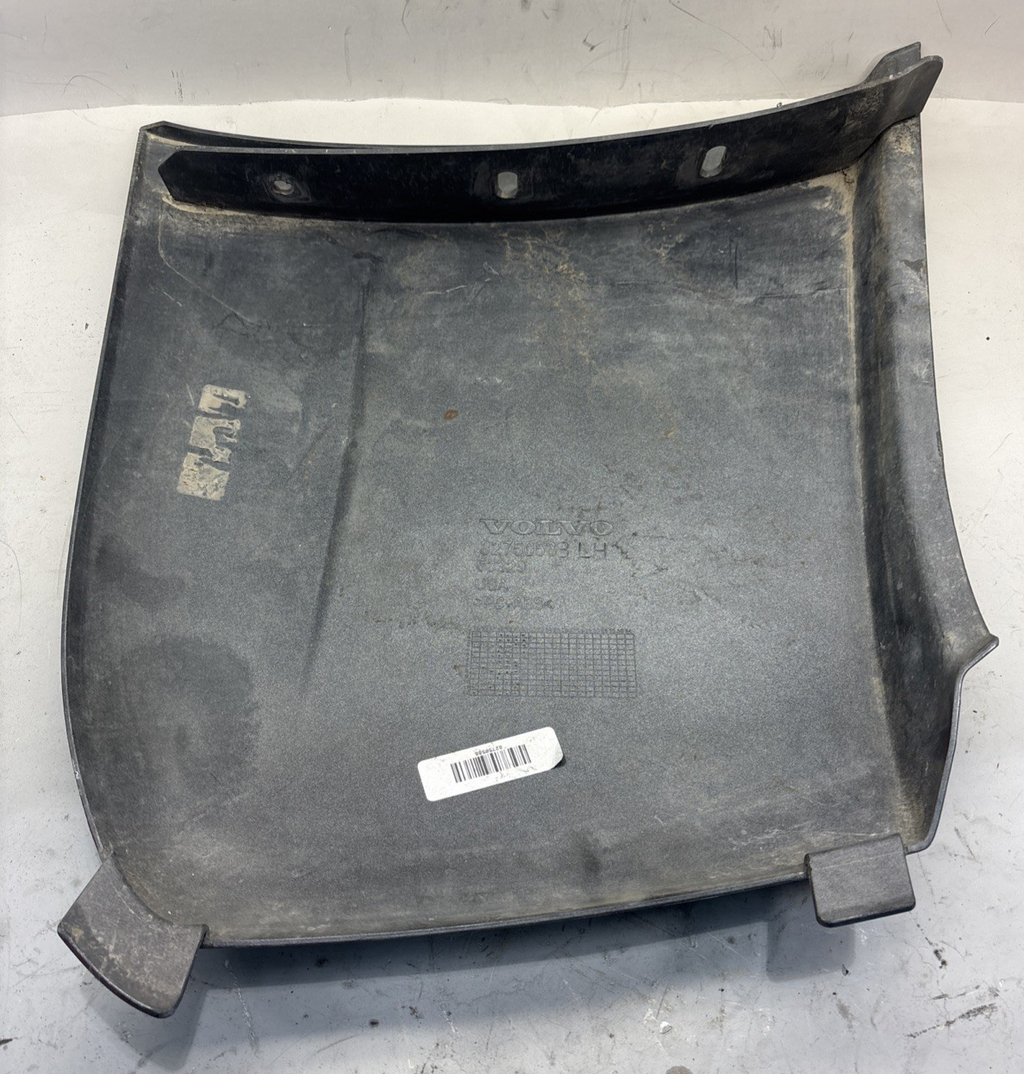 82750588 LH Corner Bumper Cover Fits Volvo VNL 2018-2024