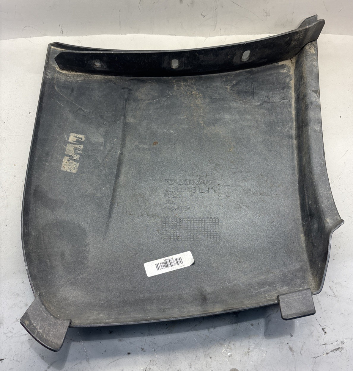 82750588 LH Corner Bumper Cover Fits Volvo VNL 2018-2024