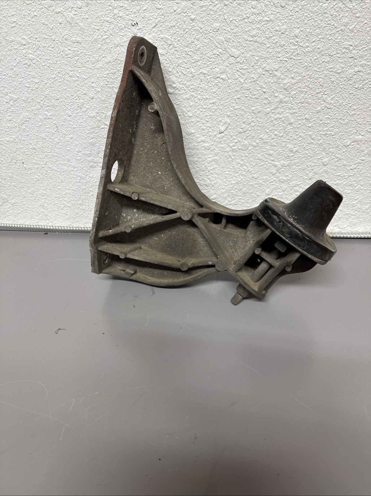 Freightliner Cascadia P4 Rear LH Hood Support - P/N  A17-21080-002