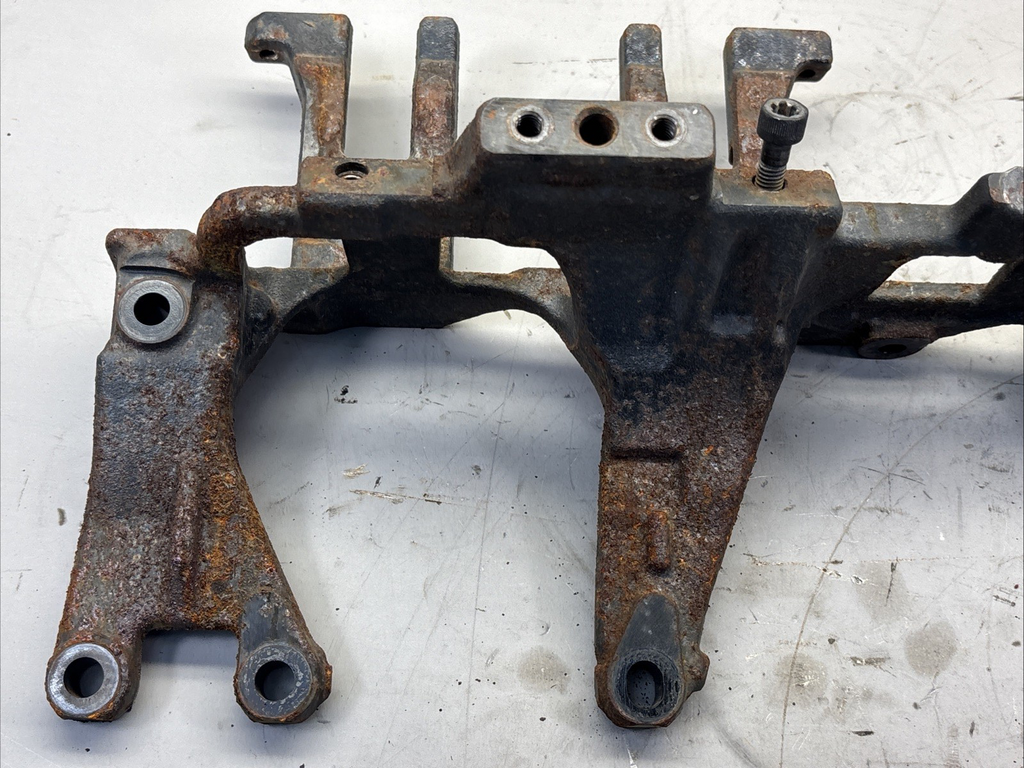Peterbilt 579 Paccar MX13 EGR Bracket 2052195 2019 OEM