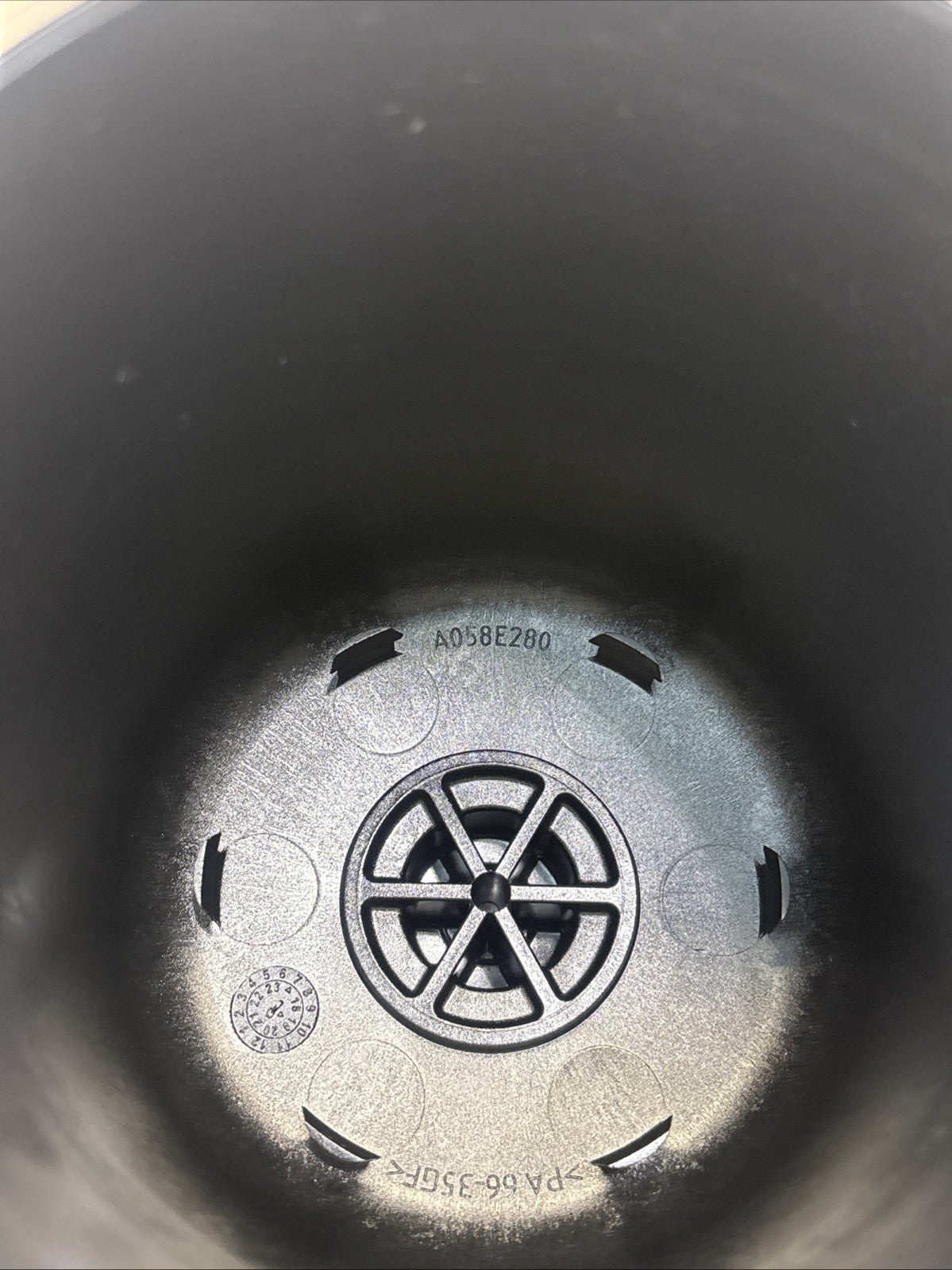 PACCAR MX13 ENGINE OIL FILTER CAP 315350 / 398218200 / A058E280