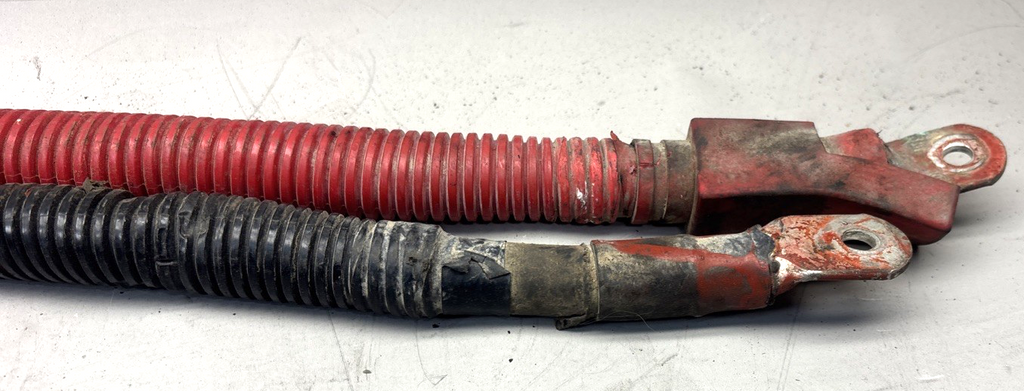 FREIGHTLINER WIRE WIRING CABLE POSITIVE 44 INCH / NEGATIVE 36 INCH