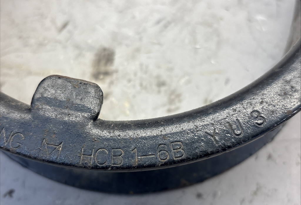 MERITOR CENTER BEARING BRACKET HCB1-6B