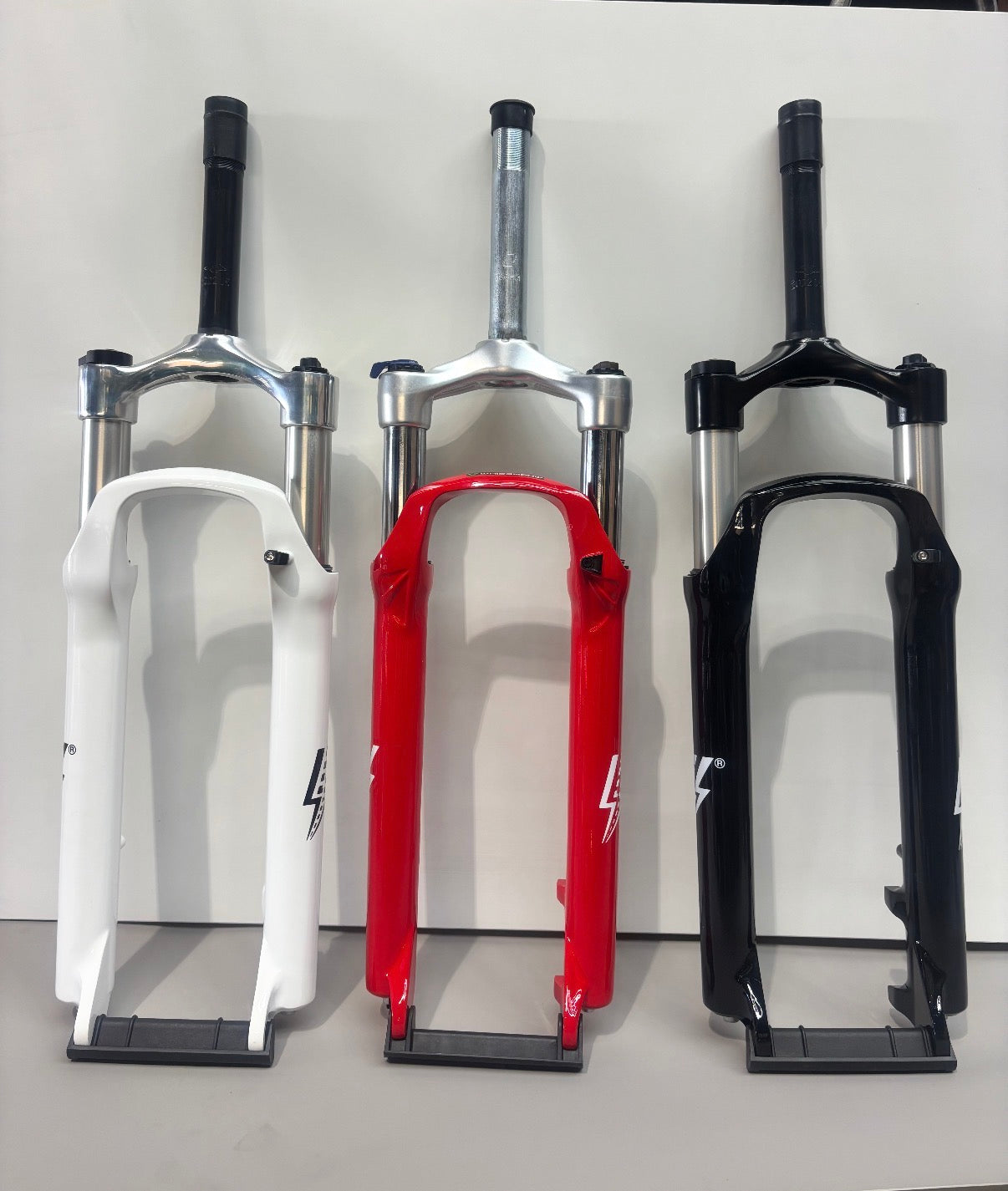 ZOOM 27.5” E-Bike Suspension Fork | MTB Front Shock Fork | Disc Brake Compatible | Multiple Colors
